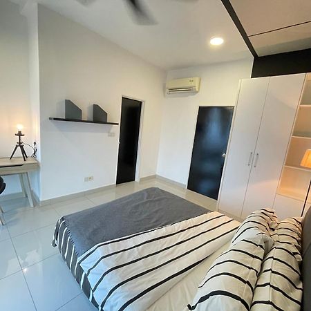 Twin Galaxy Residences 1+1 Homestay @ Johor Bahru Luaran gambar