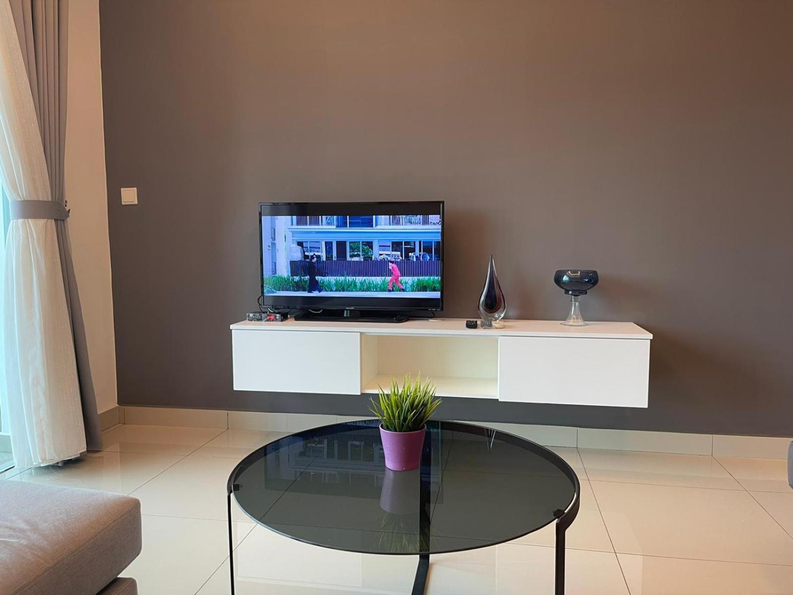 Twin Galaxy Residences 1+1 Homestay @ Johor Bahru Luaran gambar